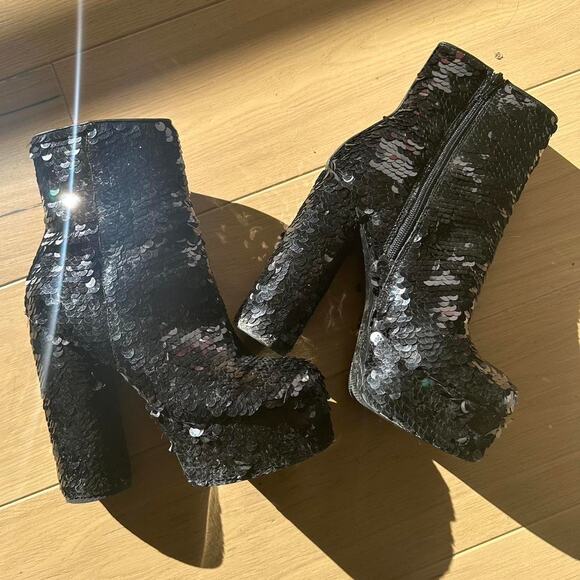 Black Sequin Platform Boots - Picture 1 of 8
